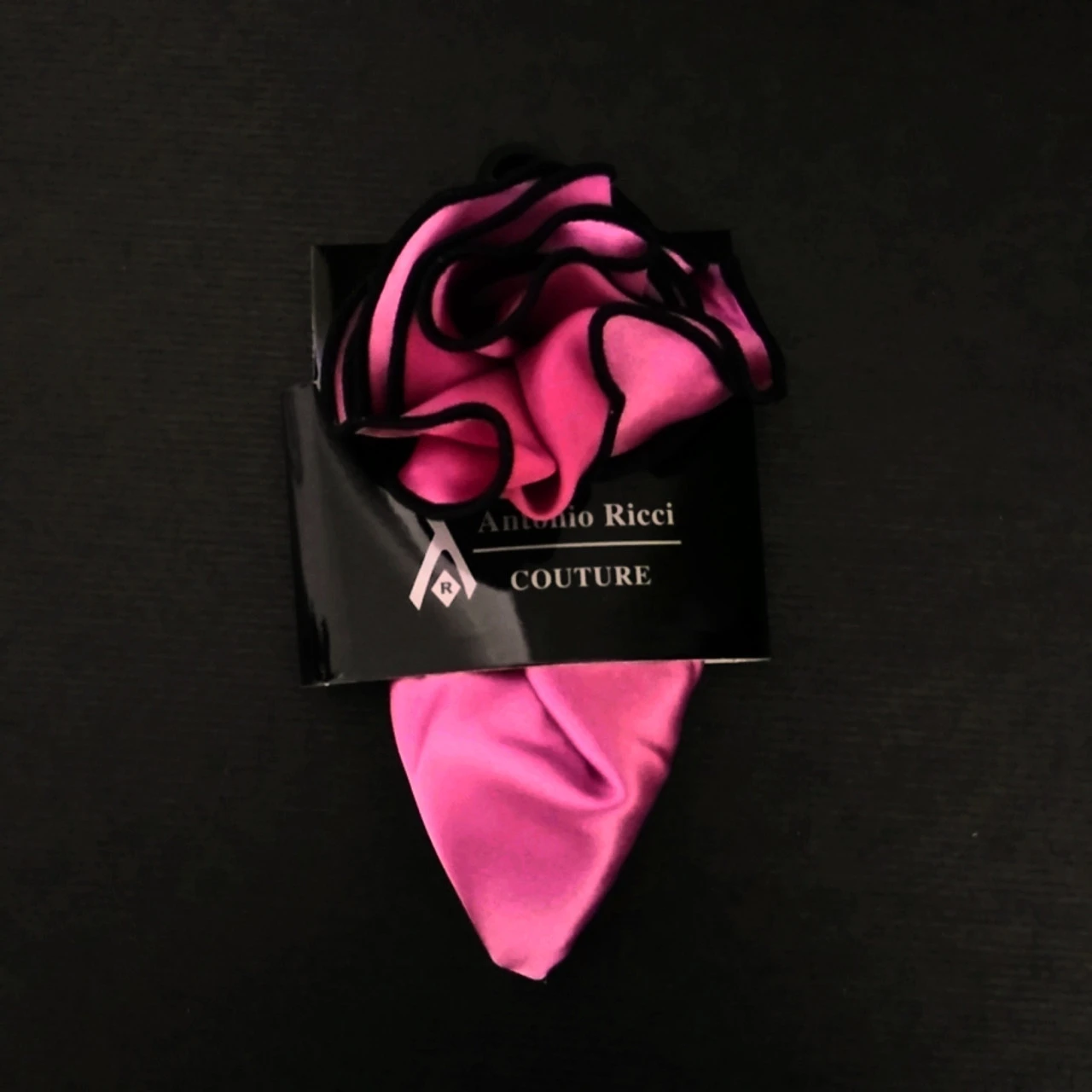 Antonio Ricci 2-in-1 Pouf Round Pocket Square - Black On Fuchsia Pink 4 Antonio Ricci 2-in-1 Pouf Round Pocket Square - Black On Fuchsia Pink - Image 2