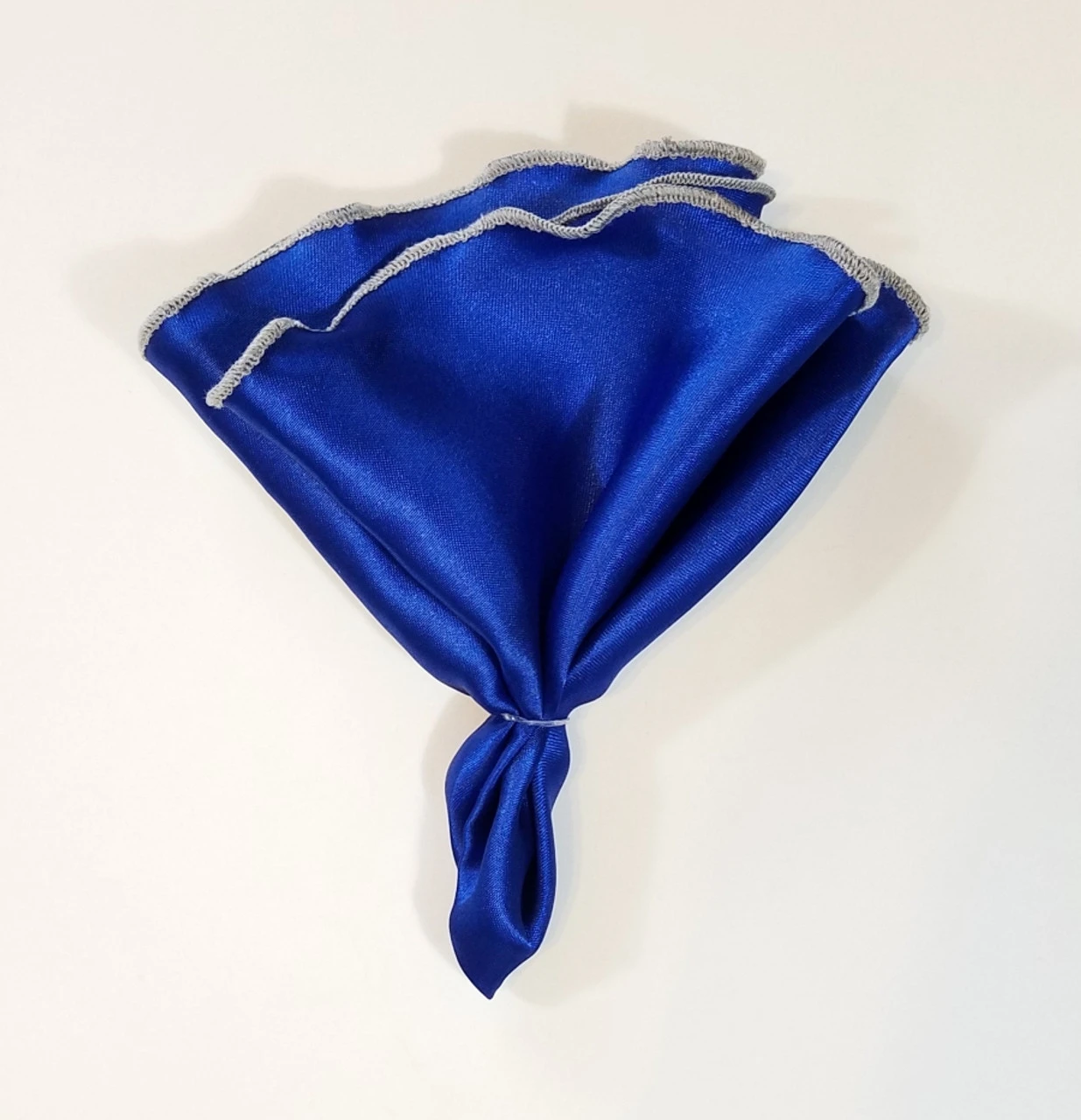 Antonio Ricci 2-in-1 Pouf Round Pocket Square - Royal Blue With Grey Trim 6 Antonio Ricci 2-in-1 Pouf Round Pocket Square - Royal Blue With Grey Trim - Image 4