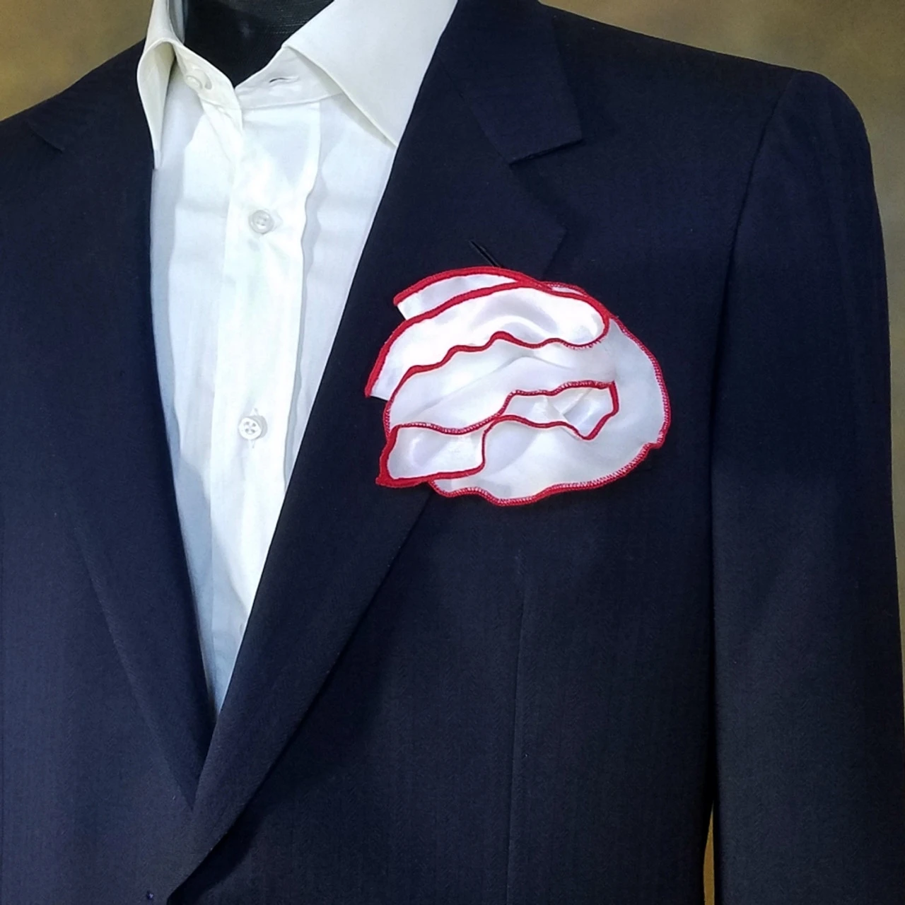 Antonio Ricci 2-in-1 Pouf Round Pocket Square - Bright Red On White 4 Antonio Ricci 2-in-1 Pouf Round Pocket Square - Bright Red On White - Image 2