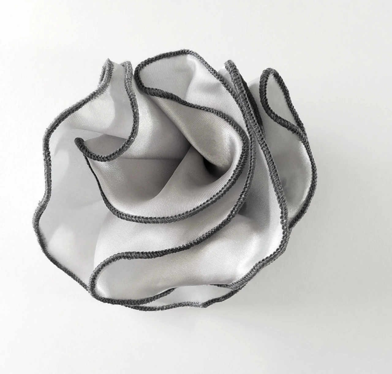 Antonio Ricci 2-in-1 Pouf Round Pocket Square - Charcoal On Grey 6 Antonio Ricci 2-in-1 Pouf Round Pocket Square - Charcoal On Grey - Image 4