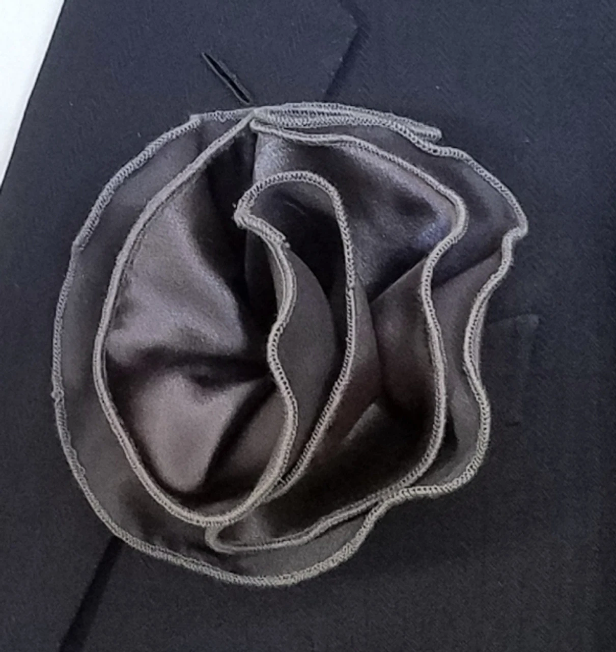 Antonio Ricci 2-in-1 Pouf Round Round Pocket Square - Charcoal On Charcoal 3 Antonio Ricci 2-in-1 Pouf Round Round Pocket Square - Charcoal On Charcoal