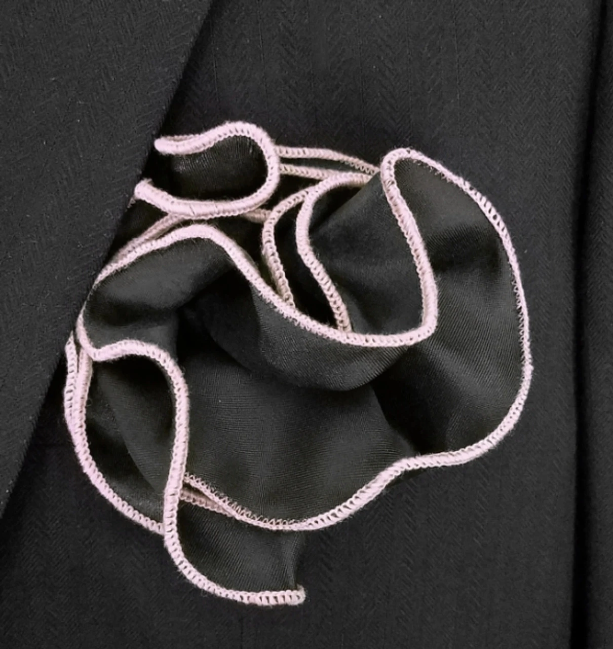 Antonio Ricci 2-in-1 Pouf Round Pocket Square - Pink On Black 3 Antonio Ricci 2-in-1 Pouf Round Pocket Square - Pink On Black