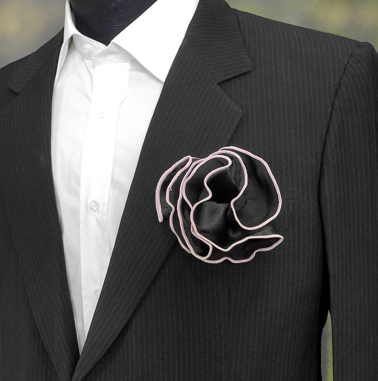 Antonio Ricci 2-in-1 Pouf Round Pocket Square - Pink On Black 4 Antonio Ricci 2-in-1 Pouf Round Pocket Square - Pink On Black - Image 2