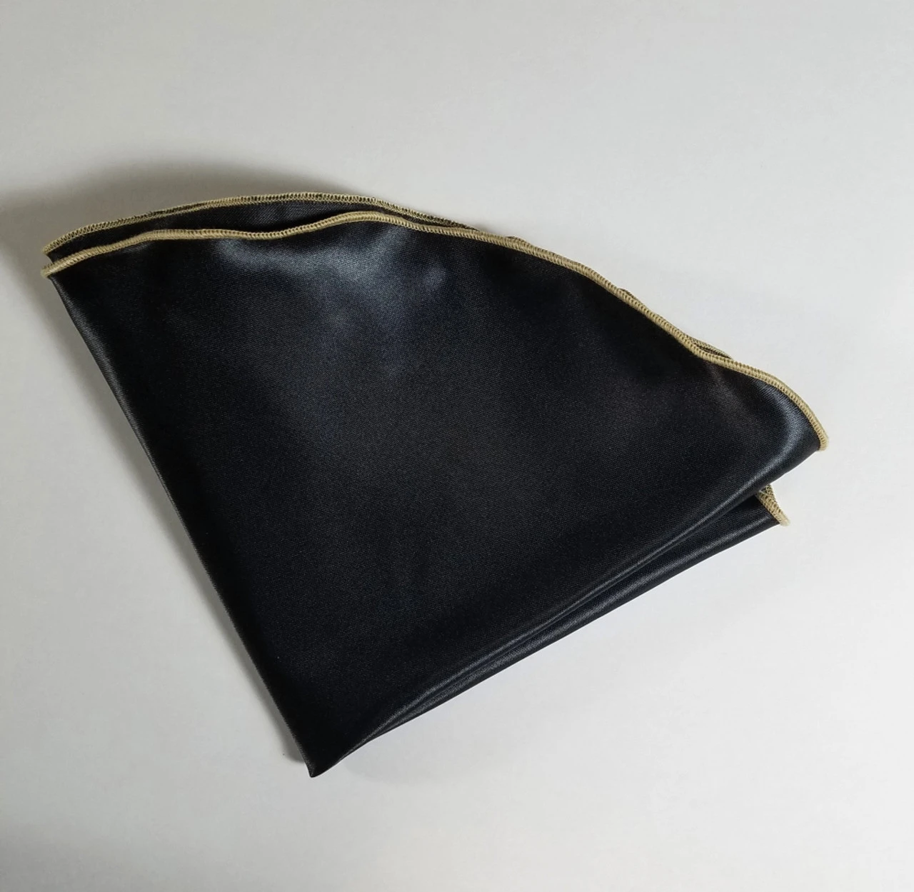 Antonio Ricci 2-in-1 Pouf Round Pocket Square - Light Gold Trim On Black 8 Antonio Ricci 2-in-1 Pouf Round Pocket Square - Light Gold Trim On Black - Image 6