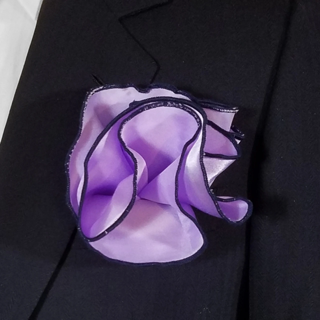 Antonio Ricci 2-in-1 Pouf Round Pocket Square - Dark Navy On Lavender 3 Antonio Ricci 2-in-1 Pouf Round Pocket Square - Dark Navy On Lavender