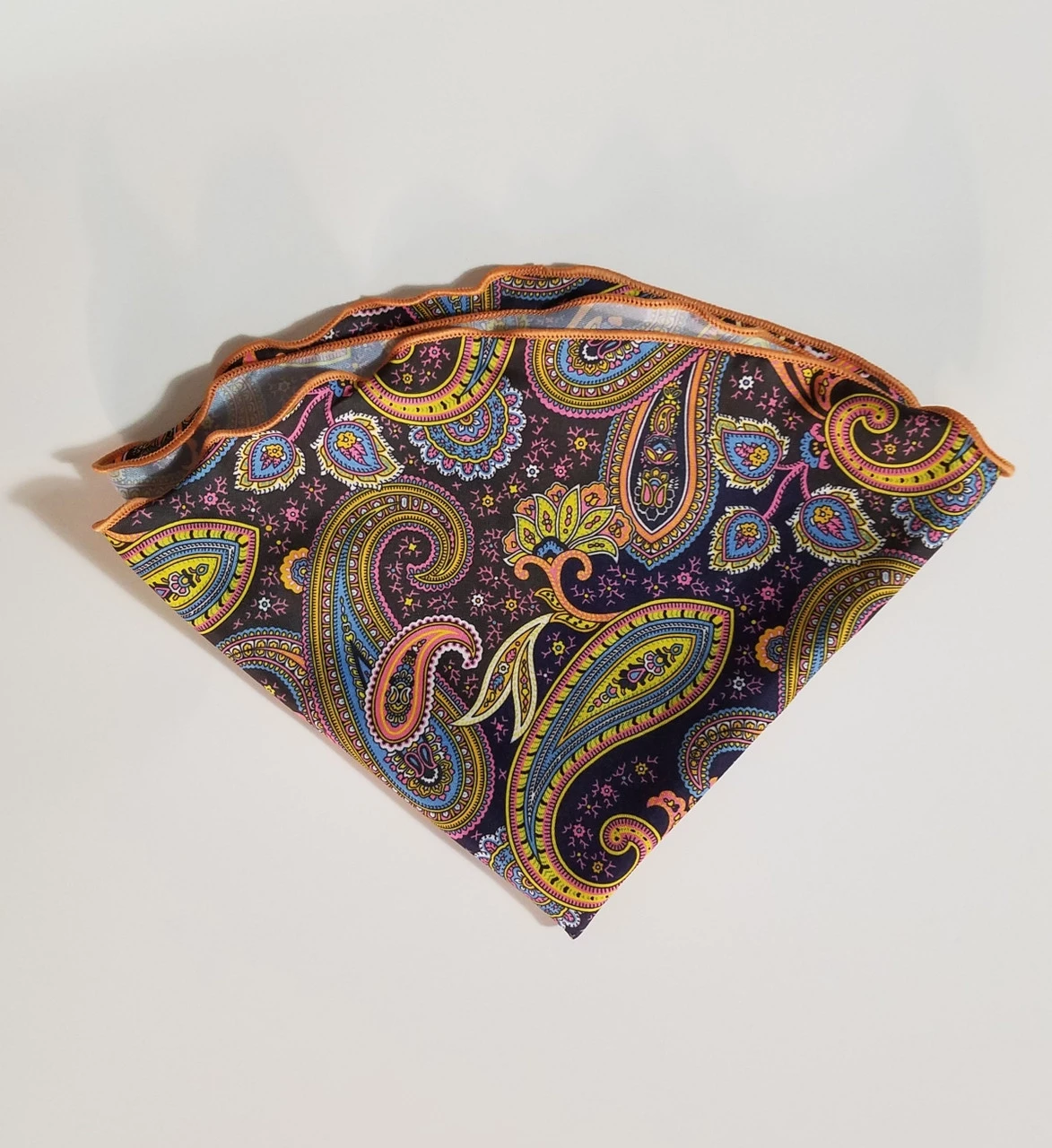 Peach Paisley 2-in-1 Pouf Round Pocket Square 6 Peach Paisley 2-in-1 Pouf Round Pocket Square - Image 4