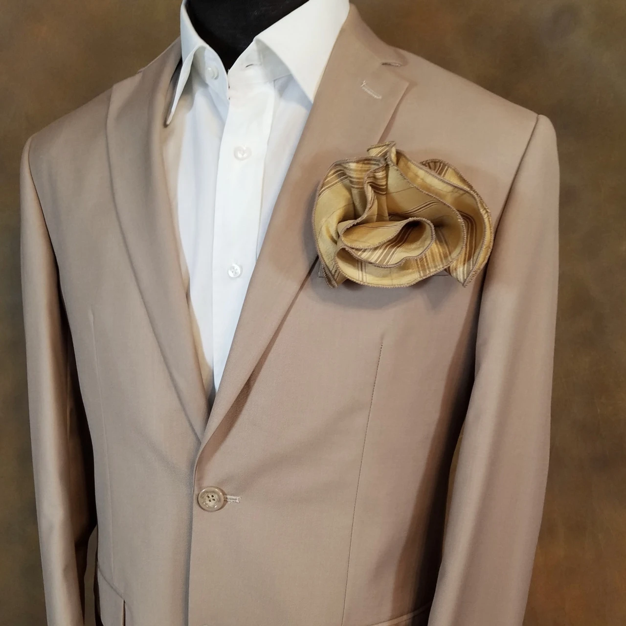 Antonio Ricci 2-in-1 Gold & Tan 100% Dupioni Silk Pouf Round Pocket Square 4 Antonio Ricci 2-in-1 Gold & Tan 100% Dupioni Silk Pouf Round Pocket Square - Image 2