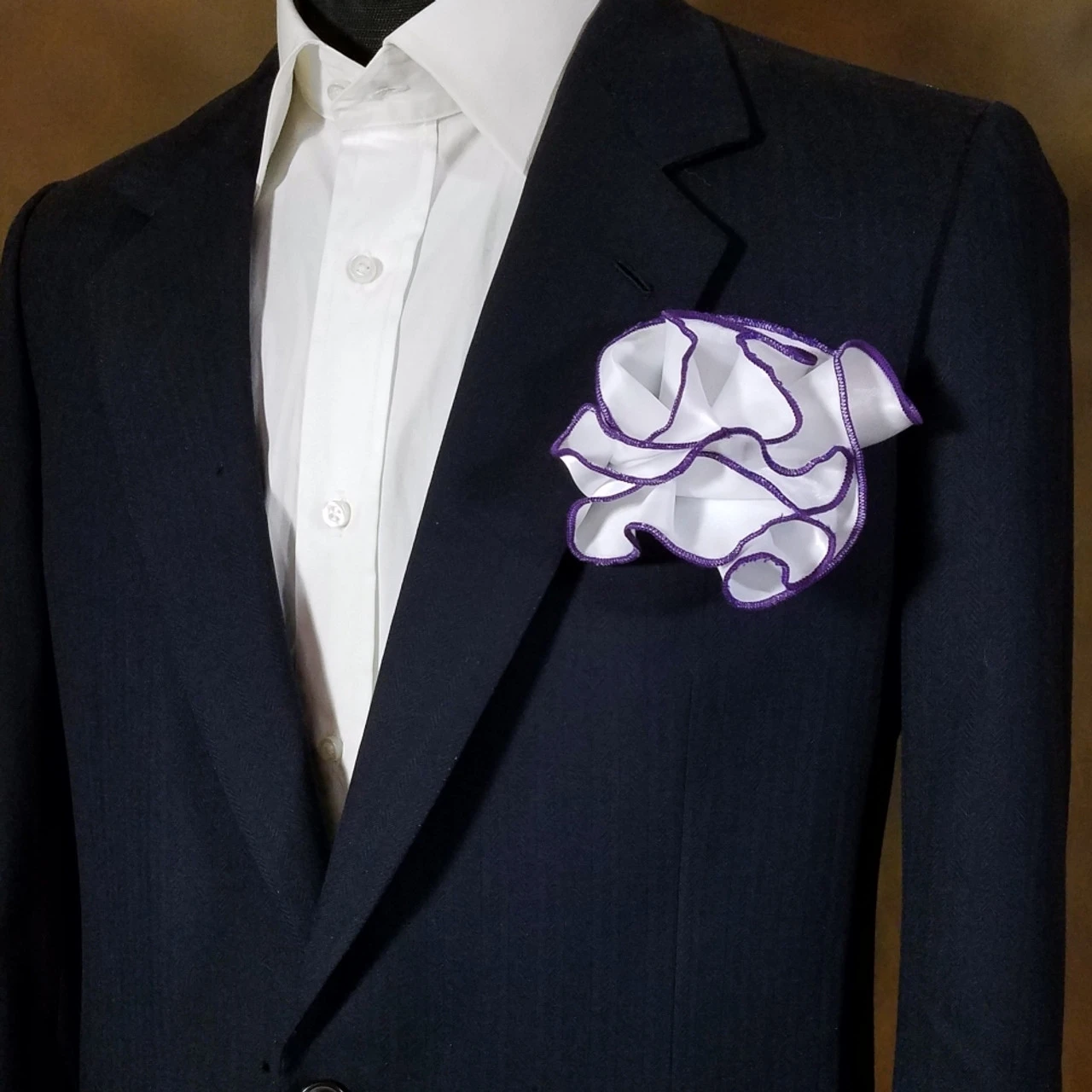 Antonio Ricci 2-in-1 Pouf Round Pocket Square - Dark Purple On White 4 Antonio Ricci 2-in-1 Pouf Round Pocket Square - Dark Purple On White - Image 2