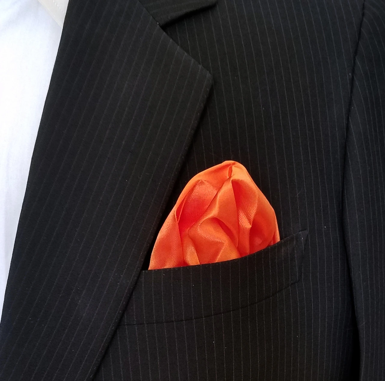 Antonio Ricci 2-in-1 Pouf Round Pocket Square - Red On Orange 7 Antonio Ricci 2-in-1 Pouf Round Pocket Square - Red On Orange - Image 5