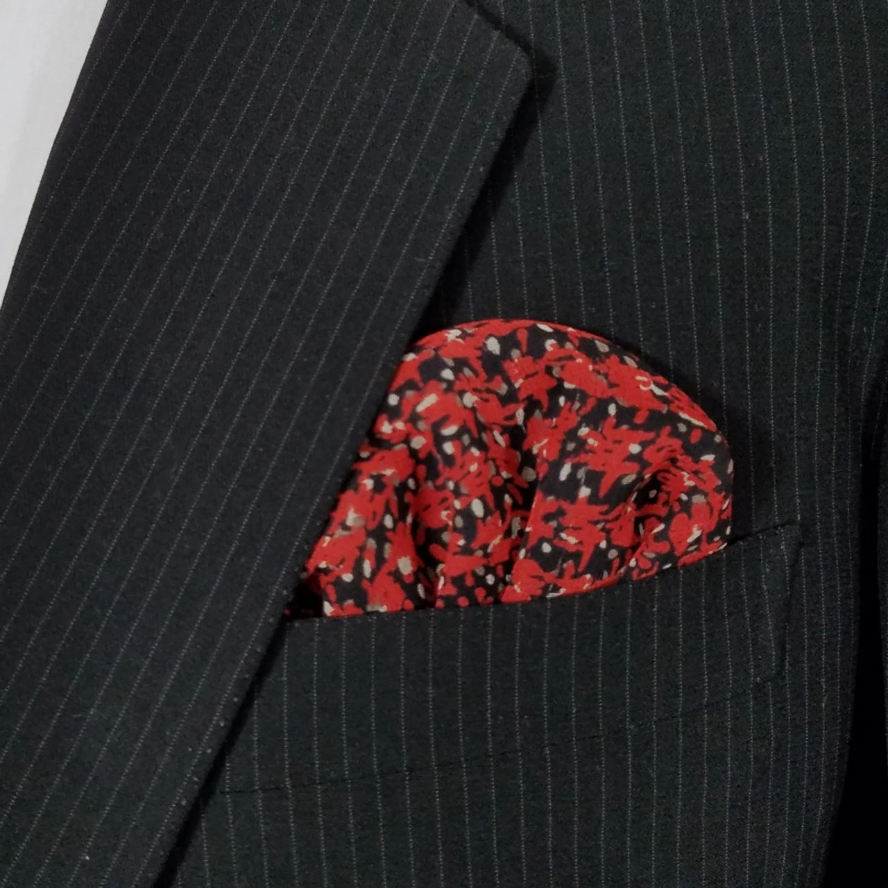 Dark Red & Black 100% Silk Pre-Folded Pocket Square Insert 3 Dark Red & Black 100% Silk Pre-Folded Pocket Square Insert